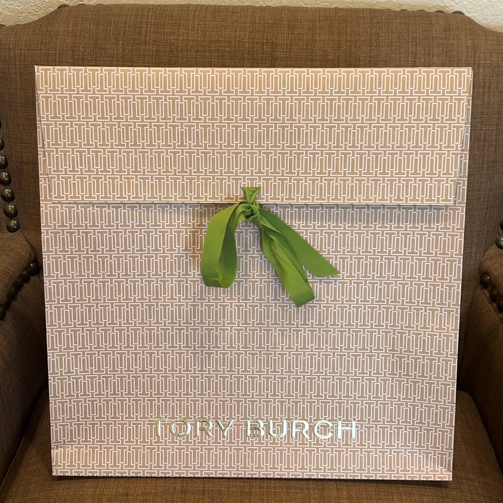 XL Tory Burch Patterned Gift Bag with Green Accent - Picture 1 of 3